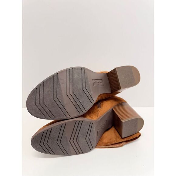 Kenneth‎ Cole Mid Calf Boots Size 9 Brown Microsuede Upper Almond Toe Block Heel - Picture 8 of 8